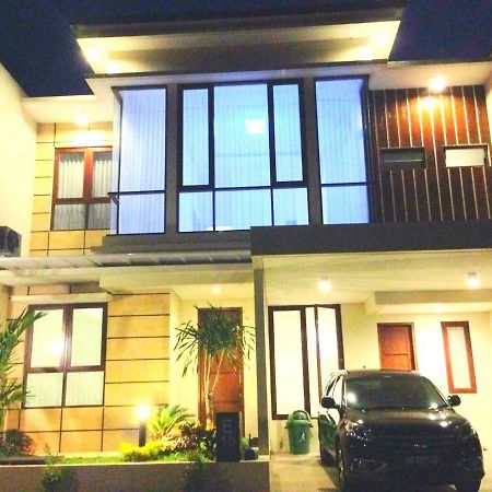 Fams Homestay By Fh Stay Yogyakarta Exterior photo