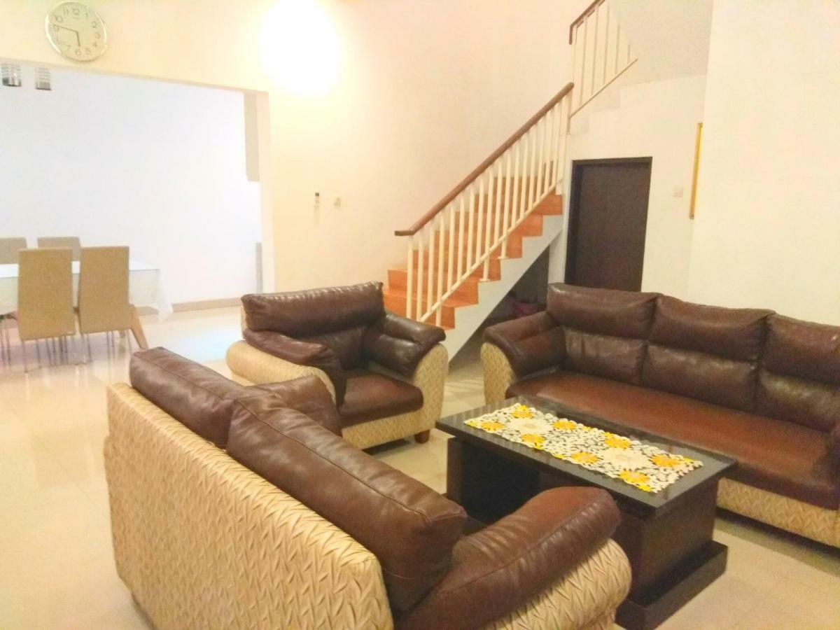 Fams Homestay By Fh Stay Yogyakarta Exterior photo